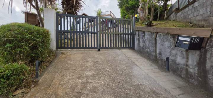 Portail battant motorisé La Réunion